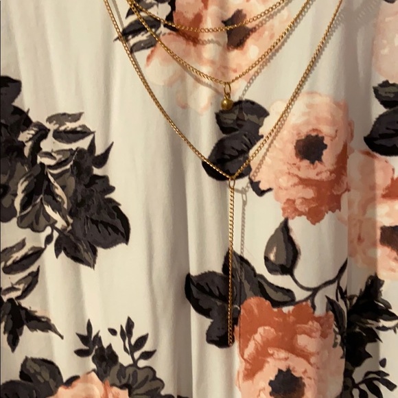 NWOT Floral Dress ❗️ - Picture 5 of 6